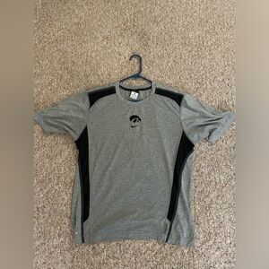 Nike Iowa Hawkeyes Dri Fit Men’s Shirt L